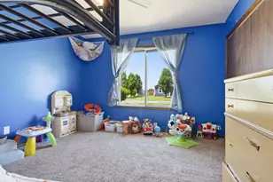 705 Eastview Dr, Mclean, IL 61754 - Photo 17