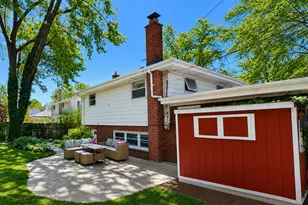 661 N Wren Ave, Palatine, IL 60067 - Photo 23
