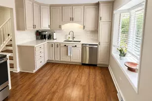 661 N Wren Ave, Palatine, IL 60067 - Photo 7