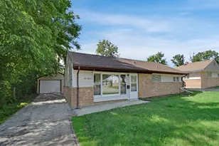 111 Shabbona Dr, Park Forest, IL 60466 - Photo 1