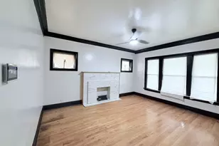 7924 S Peoria St, Chicago, IL 60620 - Photo 3