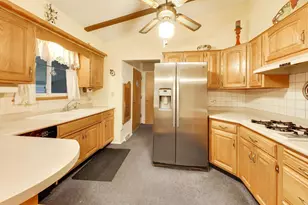 920 Pleasant Dr, Addison, IL 60101 - Photo 11