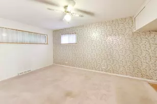 920 Pleasant Dr, Addison, IL 60101 - Photo 17