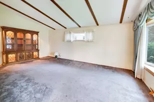 920 Pleasant Dr, Addison, IL 60101 - Photo 5