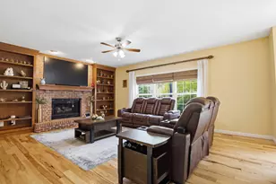 2101 Crossgate Ct, Champaign, IL 61822 - Photo 9
