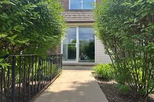 845 Miller Ln, Buffalo Grove, IL 60089 - Photo 3