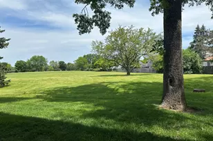 845 Miller Ln, Buffalo Grove, IL 60089 - Photo 13