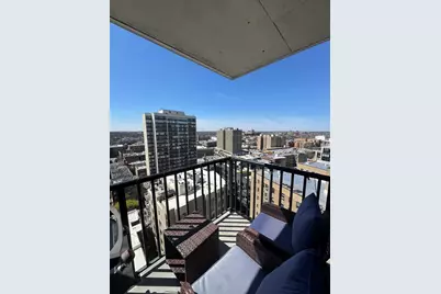 2740 N Pine Grove Avenue #17B, Chicago, IL 60614 - Photo 3