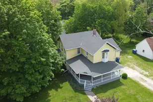 407 E Mulberry St, Watseka, IL 60970 - Photo 3