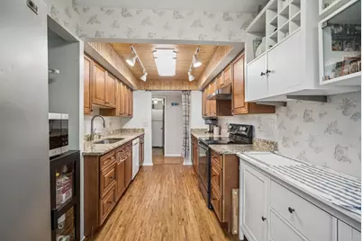 250 W Parliament Place #415, Mount Prospect, IL 60056 - Photo 7