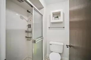 250 W Parliament Pl, Mount Prospect, IL 60056 - Photo 11