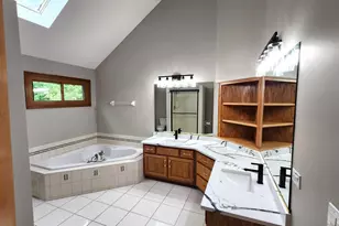 3467 Charlemaine Dr, Aurora, IL 60504 - Photo 9
