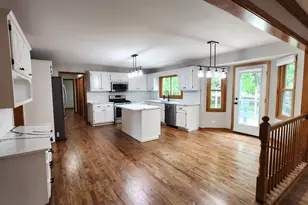 3467 Charlemaine Dr, Aurora, IL 60504 - Photo 3