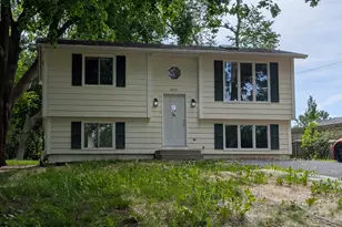35777 N Helendale Rd, Ingleside, IL 60041 - Photo 1