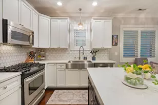3238 N Kenmore Ave, Chicago, IL 60657 - Photo 7