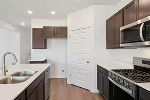 2572 Skye Dr, Pingree Grove, IL 60140 - Photo 15