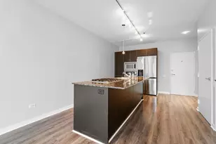 653 N Kingsbury St, Chicago, IL 60654 - Photo 7