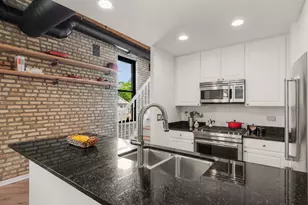 2943 N Lincoln Ave, Chicago, IL 60657 - Photo 9