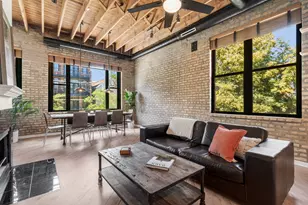 2943 N Lincoln Ave, Chicago, IL 60657 - Photo 3
