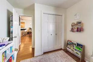930 W Cuyler Ave, Chicago, IL 60613 - Photo 23