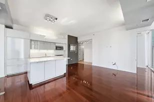 550 N St Clair St, Chicago, IL 60611 - Photo 7
