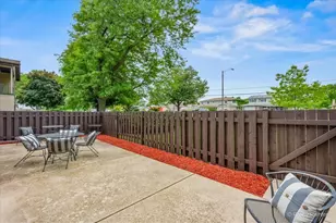 1328 Dove Ct, Mount Prospect, IL 60056 - Photo 19