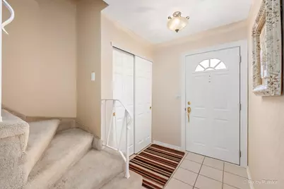 1328 Dove Court, Mount Prospect, IL 60056 - Photo 9