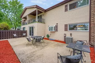 1328 Dove Ct, Mount Prospect, IL 60056 - Photo 15