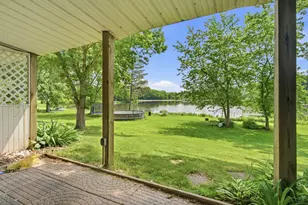 368 Hiawatha Dr, Lake in the Hills, IL 60156 - Photo 23