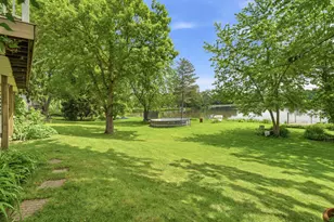368 Hiawatha Dr, Lake in the Hills, IL 60156 - Photo 29