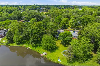 368 Hiawatha Drive, Lake in the Hills, IL 60156 - Photo 35