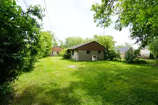 208 N Graylynn Dr, Mount Prospect, IL 60056 - Photo 13