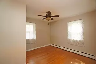 208 N Graylynn Dr, Mount Prospect, IL 60056 - Photo 5