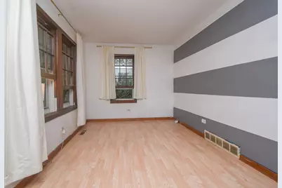 613 N Frolic Avenue, Waukegan, IL 60085 - Photo 7