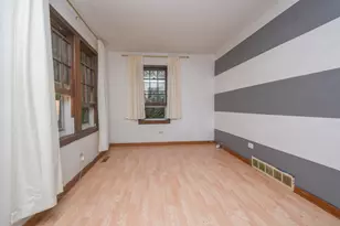 613 N Frolic Ave, Waukegan, IL 60085 - Photo 7