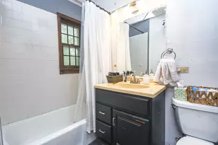 613 N Frolic Ave, Waukegan, IL 60085 - Photo 15