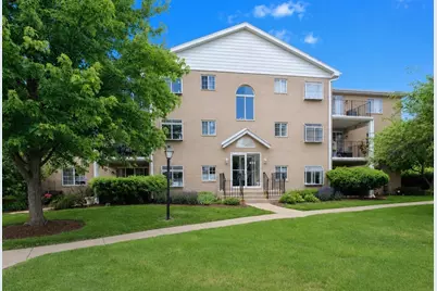 466 S President Street #304, Carol Stream, IL 60188 - Photo 1