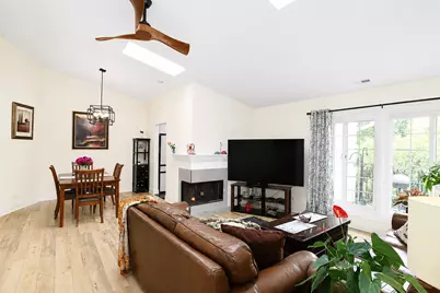 466 S President Street #304, Carol Stream, IL 60188 - Photo 3