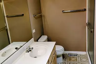 855 Mesa Dr, Elgin, IL 60123 - Photo 17
