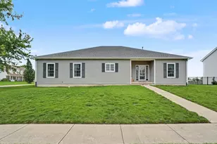 2002 E Grand Ave, Saint John, IL 61873 - Photo 3