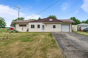 7125 Toms Rd, Rockford, IL 61101 - Photo 3
