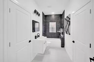 6840 S Cregier Ave, Chicago, IL 60649 - Photo 15