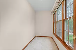 2872 Whispering Oaks Ct, Buffalo Grove, IL 60089 - Photo 19