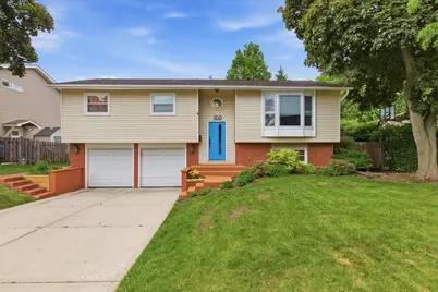 1108 E Barberry Lane, Mount Prospect, IL 60056 - Photo 1