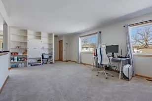717 Whitesail Dr, Schaumburg, IL 60194 - Photo 7