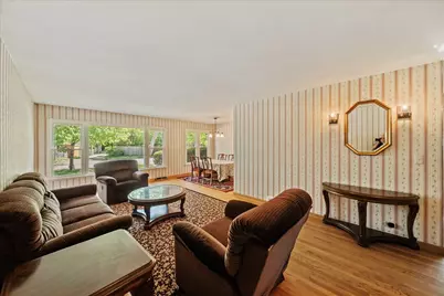 3715 Greenleaf Street, Skokie, IL 60076 - Photo 3