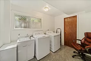 3715 Greenleaf St, Skokie, IL 60076 - Photo 19