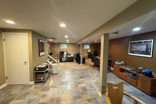 2736 Covert Rd, Glenview, IL 60025 - Photo 19