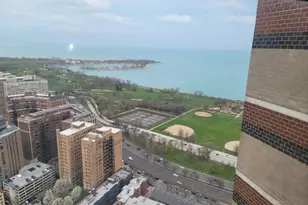 3660 N Lake Shore Dr, Chicago, IL 60613 - Photo 25