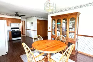 408 Princeton Dr, North Aurora, IL 60542 - Photo 3
